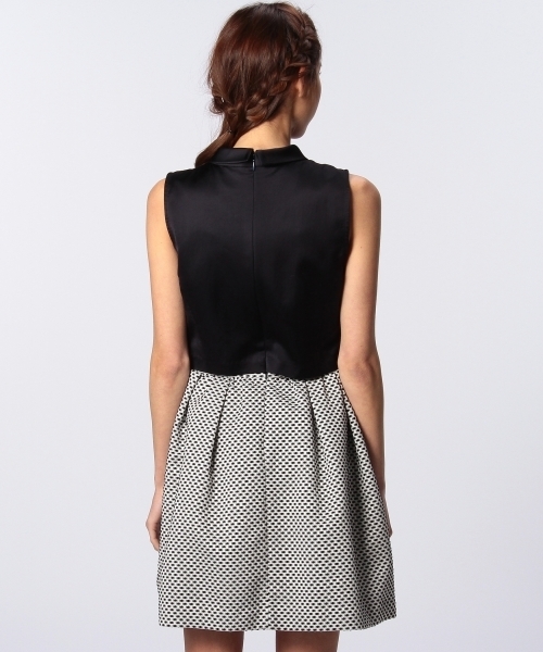 Another Edition（アナザーエディション）の「CRX 2クロス ハイネック OP（ワンピース・レディース・ブラック/イエロー/ネイビー・フリー）」の9枚目の写真