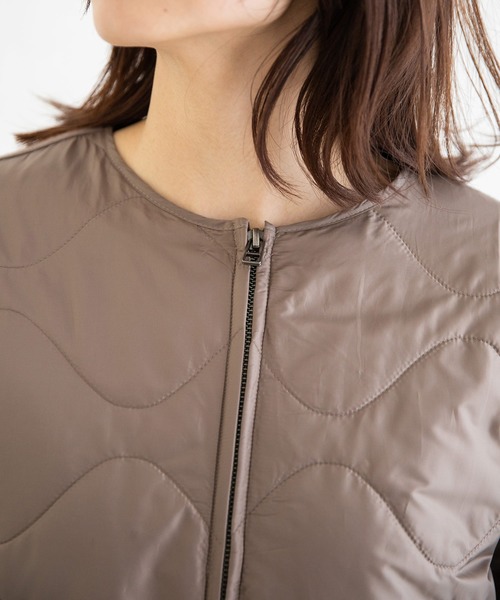 Munich（ミューニック）の「キルティングタフタ×スーパー100メルトン　ノーカラーコート（ノーカラーコート・レディース・ブラック/カーキ/モカ・S/XS）」の10枚目の写真