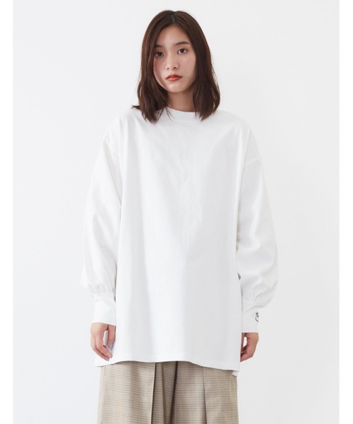 POU DOU DOU（プードゥドゥ）の「USコットンボリュームスリーブチュニック（Tシャツ/カットソー・レディース・オフホワイト/カーキ/ピンク/アイボリー/ダークグレー・3）」の2枚目の写真