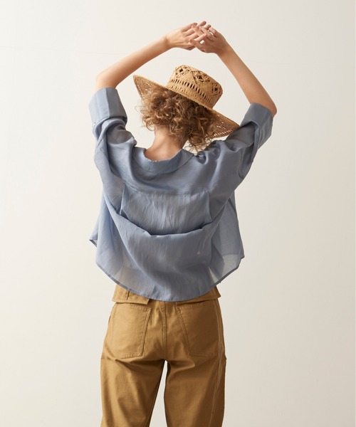 kha:ki（カーキ）の「「KHA:KI / カーキ」スクエアテンセル開衿シャツ"SHEER OPEN COLLAR SHIRTS"（シャツ/ブラウス・レディース・グリーン/ベージュ/ホワイト/ブルー・1）」の19枚目の写真