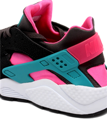 kumaです。 NIKE ナイキ 318429-440 AIR HUARACHE エアハラチ ネイビー