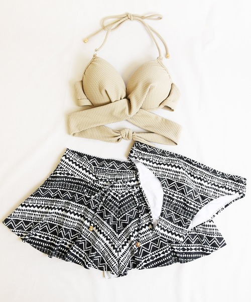 LEAD(リード)の「3点セットトライバル×ファンシージャガードクロスビキニ水着(水着・レディース・ブラック/モカ/ライトアッシュグレー・M/L/M)」の14枚目の写真