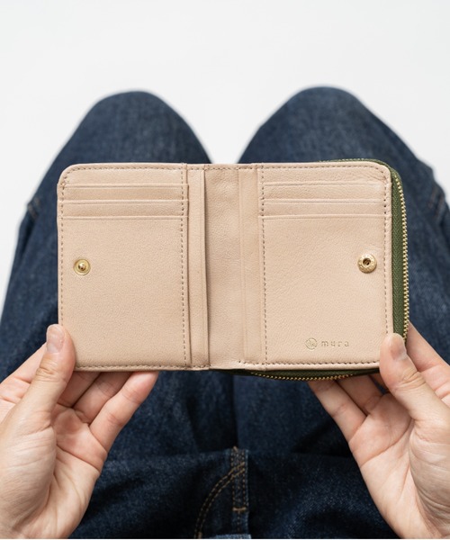 MURA（ムラ）の「ツートンカラー サフィアーノ&ゴートレザー スキミング防止 ラウンドファスナー 二つ折り財布（財布・レディース・ホワイト/ブラック/ネイビー/グレー/グリーン・FREE）」の9枚目の写真
