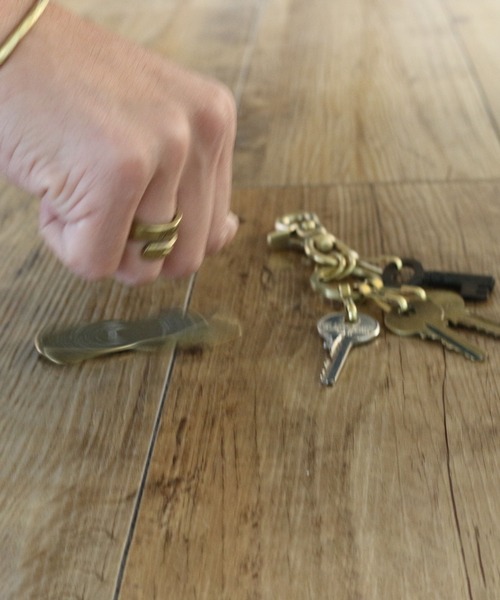 Hawk Company(ホークカンパニー)の「【Hawk Company】ボトルオープナー&ルーレット マネークリップ ブラスキーホルダー/7529/7529-1/真鍮 Made in Japan(キーホルダー・メンズ・ブラック/シルバー/ゴールド/ゴールド系その他2/シルバー系2/ゴールド系その他3/ブラック系その他2/シルバー系その他3・FREE)」の14枚目の写真