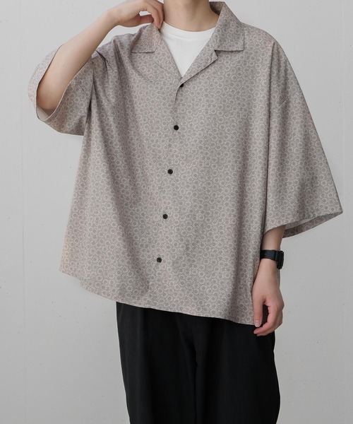 remer（リメール）の「loose floral shirt 【小花柄】/ルーズフローラルシャツ（シャツ/ブラウス・メンズ・ブラック/ベージュ・SMALL/MEDIUM/LARGE）」の4枚目の写真