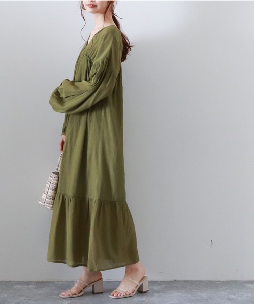 archives（アルシーヴ）の「バックリボンボリュームギャザーワンピース（ワンピース・レディース・グレー/マスタード/ピンクベージュ・MEDIUM）」の8枚目の写真