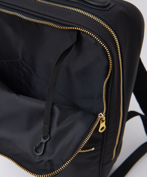 ABAHOUSE（アバハウス）の「スクエア バックパック（バックパック/リュック・メンズ・ブラック/グレー・フリー）」の4枚目の写真