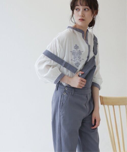 frames RAY CASSIN(フレームスレイカズン)の「【WEB限定】配色バンドカラー刺繍ブラウス(シャツ/ブラウス・レディース・キナリ/オフホワイト/グレイッシュベージュ・FREE)」の17枚目の写真