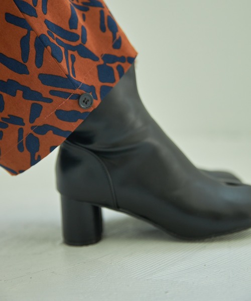 VACANCY（ヴァカンシー）の「ヴィンテージ花柄2wayイージーパンツ（その他パンツ・レディース・ブラック/ネイビー/ブラウン・FREE）」の16枚目の写真