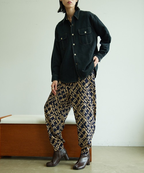 VACANCY（ヴァカンシー）の「ヴィンテージ花柄2wayイージーパンツ（その他パンツ・レディース・ブラック/ネイビー/ブラウン・FREE）」の21枚目の写真