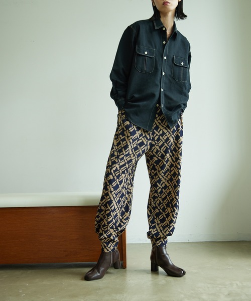 VACANCY（ヴァカンシー）の「ヴィンテージ花柄2wayイージーパンツ（その他パンツ・レディース・ブラック/ネイビー/ブラウン・FREE）」の20枚目の写真