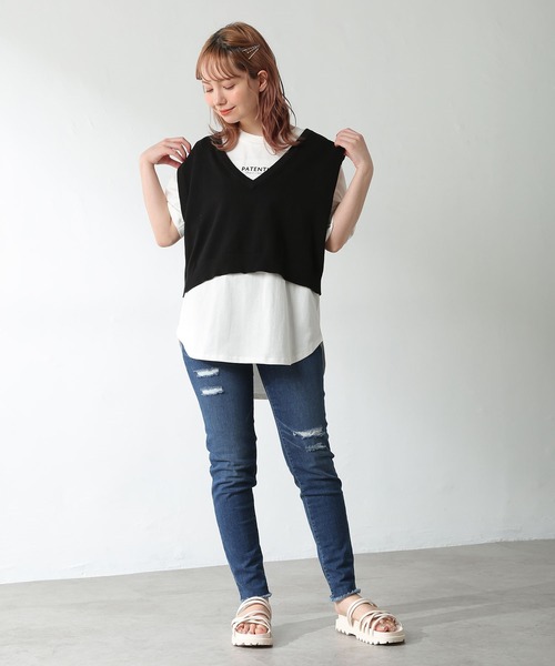 Honeys（ハニーズ）の「Ｔシャツ付ベスト（ベスト・レディース・ブラック/ベージュ/オレンジ/ブルー・M/L/S）」の17枚目の写真