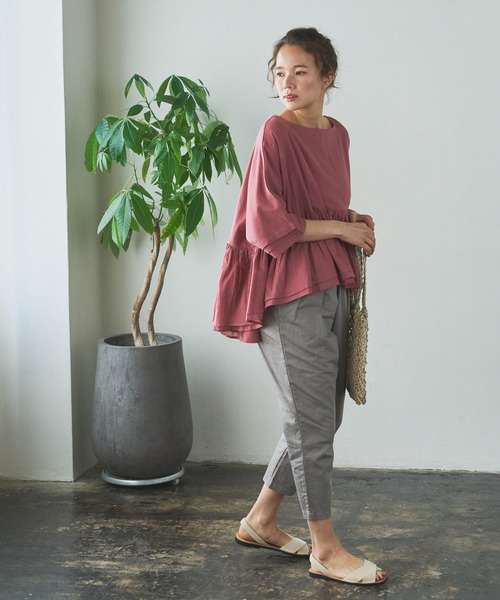 PUAL CE CIN(ピュアルセシン)の「綿麻ツイルテーパードパンツ(その他パンツ・レディース・アイボリー/スミクロ/ベージュ/サックスブルー/イエロー/ピンク・FREE)」の4枚目の写真