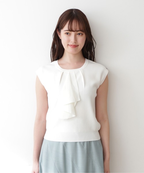 JILL by JILL STUART（ジルバイジルスチュアート）の「◇フロントラッフルタンク（ニット/セーター・レディース・ホワイト/ブラック/ブルー・FREE）」の6枚目の写真