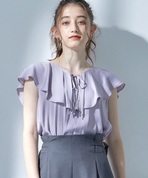 12Twelve Agenda(トゥエルブ アジェンダ)の「前後2wayサテンフリルカラーブラウス(シャツ/ブラウス・レディース・ホワイト/ブラウン/ラベンダー・M)」の3枚目の写真
