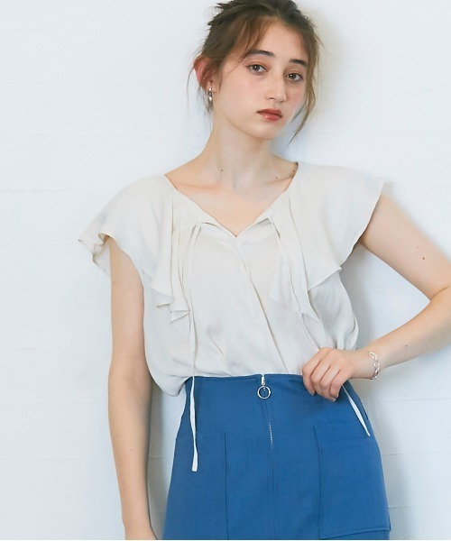 12Twelve Agenda(トゥエルブ アジェンダ)の「前後2wayサテンフリルカラーブラウス(シャツ/ブラウス・レディース・ホワイト/ブラウン/ラベンダー・M)」の11枚目の写真