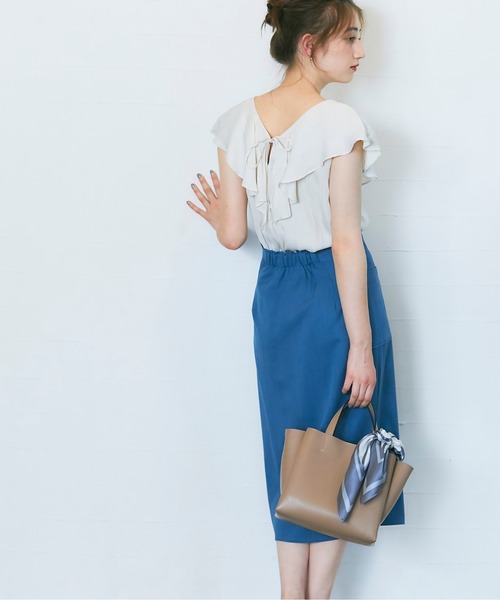 12Twelve Agenda(トゥエルブ アジェンダ)の「前後2wayサテンフリルカラーブラウス(シャツ/ブラウス・レディース・ホワイト/ブラウン/ラベンダー・M)」の5枚目の写真