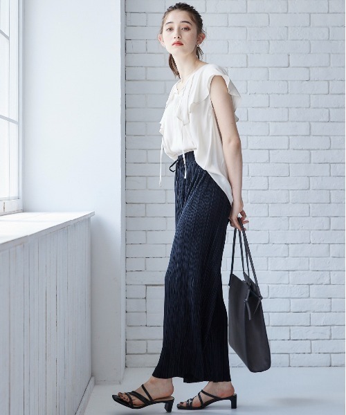 12Twelve Agenda(トゥエルブ アジェンダ)の「前後2wayサテンフリルカラーブラウス(シャツ/ブラウス・レディース・ホワイト/ブラウン/ラベンダー・M)」の20枚目の写真
