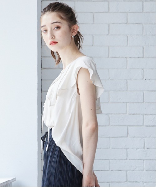 12Twelve Agenda(トゥエルブ アジェンダ)の「前後2wayサテンフリルカラーブラウス(シャツ/ブラウス・レディース・ホワイト/ブラウン/ラベンダー・M)」の15枚目の写真