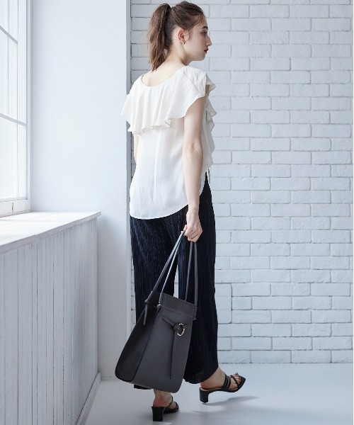12Twelve Agenda(トゥエルブ アジェンダ)の「前後2wayサテンフリルカラーブラウス(シャツ/ブラウス・レディース・ホワイト/ブラウン/ラベンダー・M)」の21枚目の写真