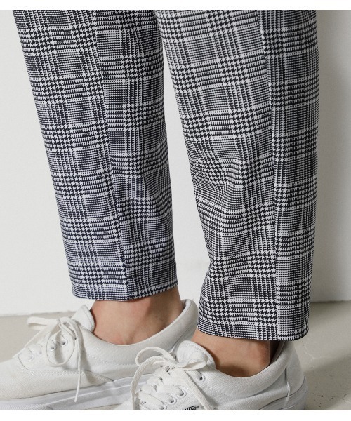 AZUL by moussy(アズールバイマウジー)の「STRETCH TAPERED PANTS/ストレッチテーパードパンツ(その他パンツ・メンズ・ブラック/ライトグレー/ブラック系その他/ベージュ・SMALL/MEDIUM/LARGE)」の13枚目の写真