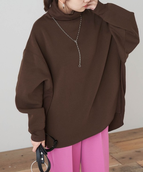 Chaco closet(チャコ クローゼット)の「裏起毛スウェットタートルネックプルオーバー(スウェット・レディース・グレー/オレンジ/ブラック/ブラウン/マスタード/アイボリー/ブルー/ベージュ/グリーン・FREE)」の5枚目の写真