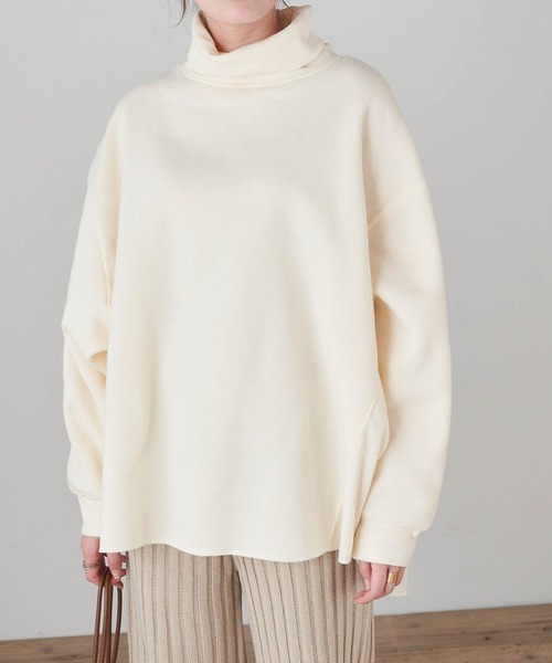 Chaco closet(チャコ クローゼット)の「裏起毛スウェットタートルネックプルオーバー(スウェット・レディース・グレー/オレンジ/ブラック/ブラウン/マスタード/アイボリー/ブルー/ベージュ/グリーン・FREE)」の10枚目の写真