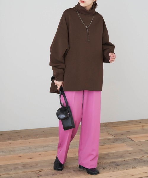 Chaco closet(チャコ クローゼット)の「裏起毛スウェットタートルネックプルオーバー(スウェット・レディース・グレー/オレンジ/ブラック/ブラウン/マスタード/アイボリー/ブルー/ベージュ/グリーン・FREE)」の16枚目の写真