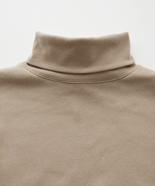 Chaco closet(チャコ クローゼット)の「裏起毛スウェットタートルネックプルオーバー(スウェット・レディース・グレー/オレンジ/ブラック/ブラウン/マスタード/アイボリー/ブルー/ベージュ/グリーン・FREE)」の22枚目の写真