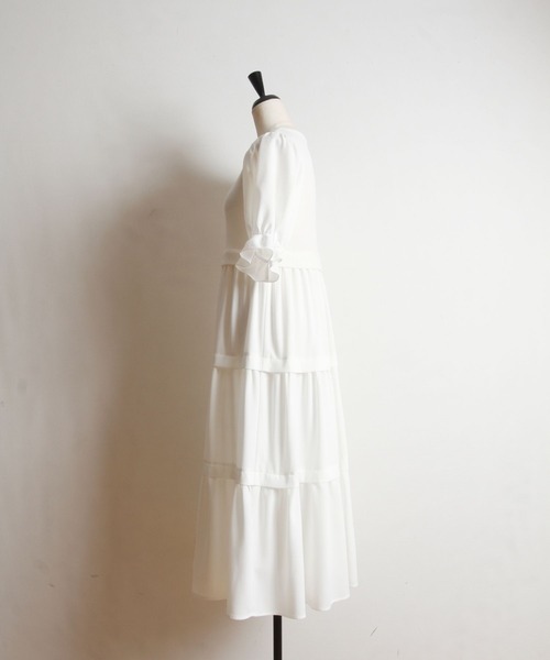 tocco closet(トッコ クローゼット)の「キャンディースリーブニットソードッキングティアードワンピース(ワンピース・レディース・ブラック/オフホワイト・M)」の10枚目の写真