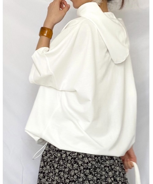 She's Closet(シーズクローゼット)の「裾ドロストビッグシルエットスウェット半袖パーカー(パーカー・レディース・ベージュ/オフホワイト・FREE)」の2枚目の写真