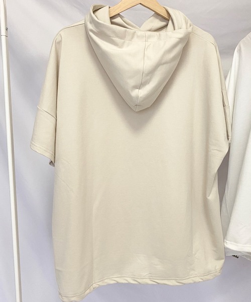 She's Closet(シーズクローゼット)の「裾ドロストビッグシルエットスウェット半袖パーカー(パーカー・レディース・ベージュ/オフホワイト・FREE)」の12枚目の写真