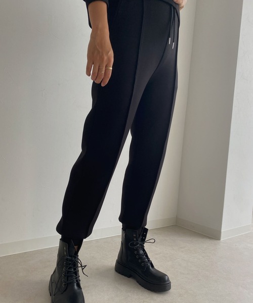 Avvenente（アベネンテ）の「【Avvenente】ボンディングスウェットパンツ（スウェットパンツ・レディース・ブラック/オフホワイト・M）」の2枚目の写真