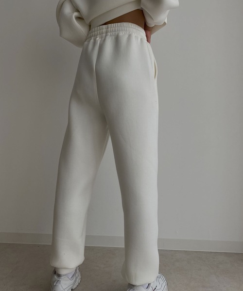 Avvenente（アベネンテ）の「【Avvenente】ボンディングスウェットパンツ（スウェットパンツ・レディース・ブラック/オフホワイト・M）」の13枚目の写真