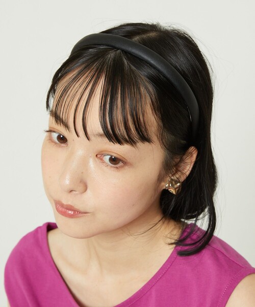 FREAK'S STORE(フリークスストア)の「フェイクレザースリムクッションカチューシャ(カチューシャ・レディース・ナチュラル/ブラック/ベージュ・ONE SIZE)」の5枚目の写真