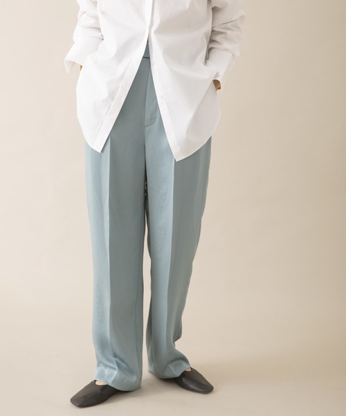 URBAN RESEARCH（アーバンリサーチ）の「サテンタックパンツ（その他パンツ・レディース・ライトブルー/ブラック/ピンク・36/38）」の4枚目の写真