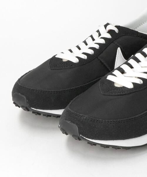 NIKE（ナイキ）の「＜NIKE（ナイキ）＞ WAFFLE TRAINER 2/スニーカー（スニーカー・メンズ・ホワイト/ブラック・27.5cm/28.5cm/27cm/26cm/28cm/29cm/26.5cm）」の6枚目の写真