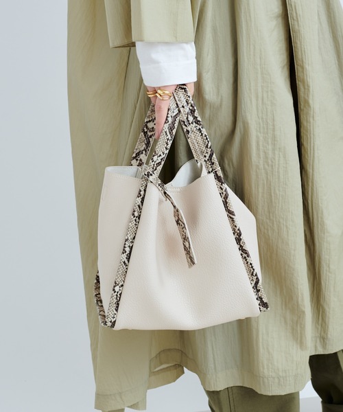 DouDou（ドゥドゥ）の「ミニショルダー付ソフトレザー調ミニバッグ（トートバッグ・レディース・アイボリー/ブラック/ベージュ/サックスブルー/グリーン・FREE）」の6枚目の写真