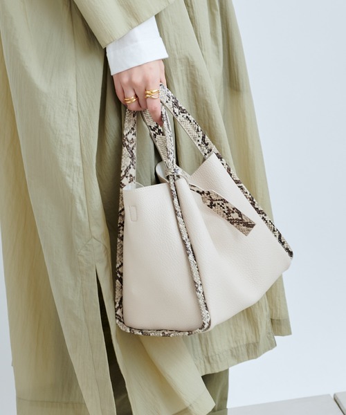 DouDou（ドゥドゥ）の「ミニショルダー付ソフトレザー調ミニバッグ（トートバッグ・レディース・アイボリー/ブラック/ベージュ/サックスブルー/グリーン・FREE）」の13枚目の写真