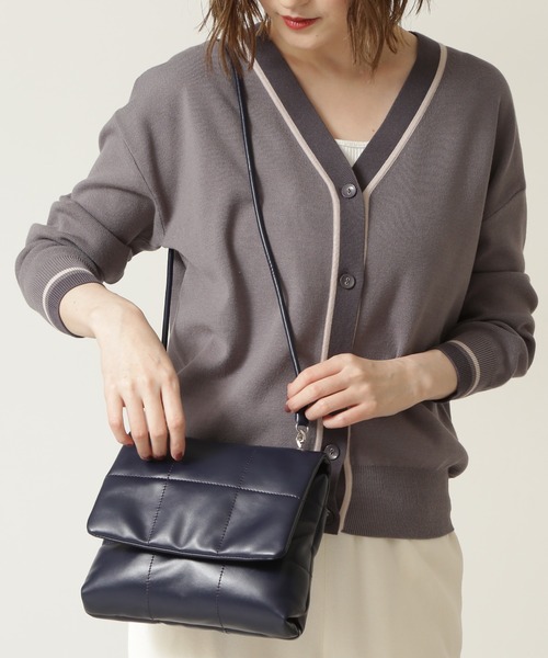 NATURAL BEAUTY BASIC（ナチュラルビューティーベーシック）の「キルトパティッドショルダー（ショルダーバッグ・レディース・ネイビー/オフホワイト・ﾌﾘ-）」の13枚目の写真