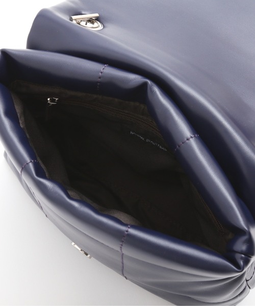 NATURAL BEAUTY BASIC（ナチュラルビューティーベーシック）の「キルトパティッドショルダー（ショルダーバッグ・レディース・ネイビー/オフホワイト・ﾌﾘ-）」の19枚目の写真