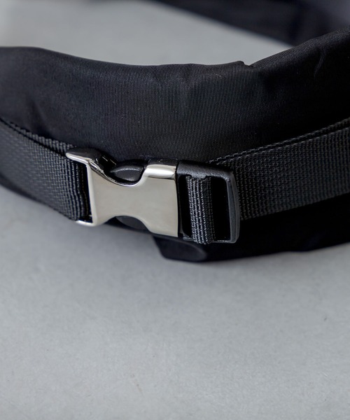 RASVOA（ラスボア）の「ワイドベルテットカチューシャ（カチューシャ・レディース・ブラック・FREE）」の14枚目の写真