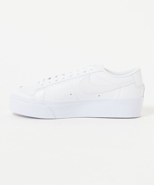 NIKE(ナイキ)の「NIKE / ブレザー LOW プラットフォーム(スニーカー・レディース・ホワイト・25/23.5/24/24.5/23)」の3枚目の写真