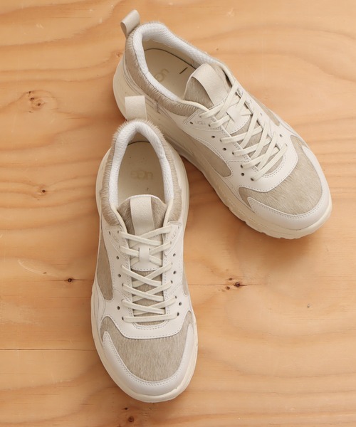 UGG（アグ）の「UGG M CA805 / アグ エム シーエー805【SP】（スニーカー・レディース・ベージュ/ライトグレー・23.0cm/23.5cm/24.0cm/24.5cm/25.0cm/26.0cm/26.5cm/27.0cm/27.5cm/28.0cm/28.5cm/29.0cm/30.0cm）」の6枚目の写真