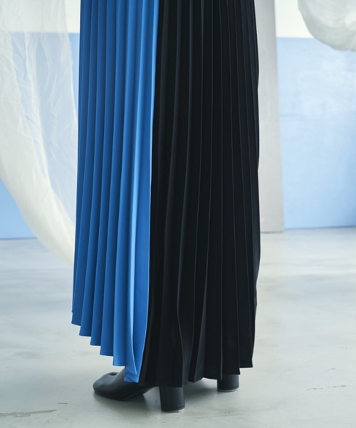 VACANCY（ヴァカンシー）の「アシンメトリープリーツスカート（スカート・レディース・ブラック/ブルー・FREE）」の21枚目の写真