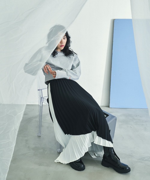 VACANCY（ヴァカンシー）の「アシンメトリープリーツスカート