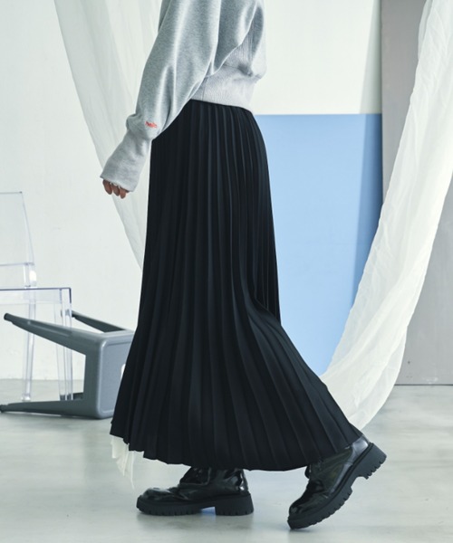 VACANCY（ヴァカンシー）の「アシンメトリープリーツスカート（スカート・レディース・ブラック/ブルー・FREE）」の5枚目の写真