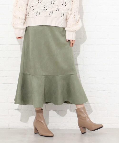 Cutie Blonde(キューティーブロンド)の「◆【S-L】フェイクスエードマーメイドスカート(スカート・レディース・ベージュ/カーキ・01/02/03)」の2枚目の写真