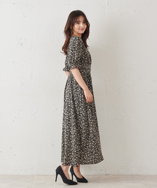 MIIA(ミーア)の「半袖パフスリーブマキシワンピース(ワンピース・レディース・ベージュ/オフホワイト/ブラック系その他/グリーン系その他・FREE)」の5枚目の写真