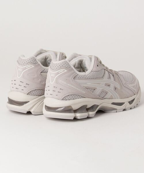 ASICS(アシックス)の「GEL-KAYANO 14 (ゲルカヤノ 14)(スニーカー・メンズ・グレー・23/24/26/29/24.5/27.5/28/23.5/25.5/26.5/30/22.5/27/28.5/25)」の2枚目の写真
